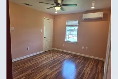 525 E 35th Street, Houston, TX 77022 - Photo 5