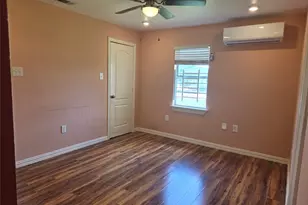 525 E 35th St, Houston, TX 77022 - Photo 5