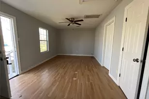 5301 Higgins St, Houston, TX 77033 - Photo 15