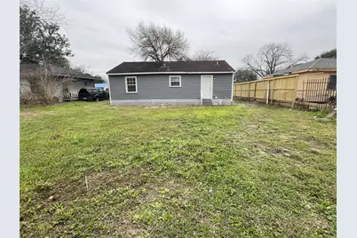 5301 Higgins Street, Houston, TX 77033 - Photo 3