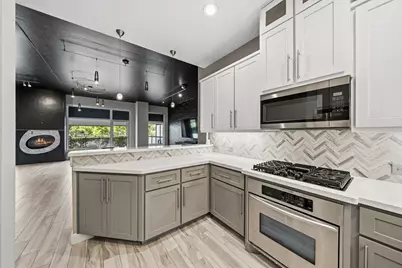 3 Waterway Court #1B, The Woodlands, TX 77380 - Photo 3