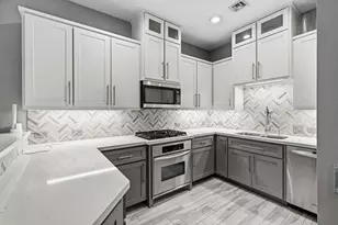 3 Waterway Ct, The Woodlands, TX 77380 - Photo 17