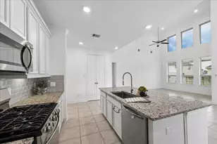504 Sage Timbers Ln, Pinehurst, TX 77362 - Photo 5