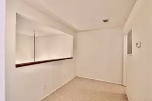 9407 Pagewood Ln, Houston, TX 77063 - Photo 15