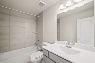 2025 Millbridge Spring Ln, Houston, TX 77051 - Photo 17