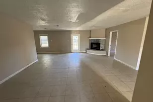 1011 Oak Dr, Liberty, TX 77575 - Photo 3