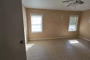 1011 Oak Dr, Liberty, TX 77575 - Photo 5