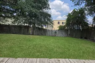 1011 Oak Dr, Liberty, TX 77575 - Photo 13