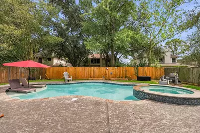 4811 Red Lantern Drive, Friendswood, TX 77546 - Photo 31