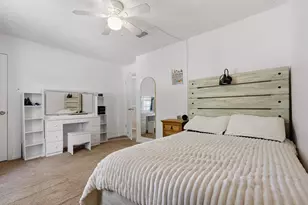 4811 Red Lantern Dr, Friendswood, TX 77546 - Photo 27