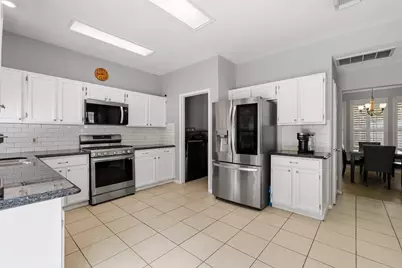 4811 Red Lantern Drive, Friendswood, TX 77546 - Photo 15