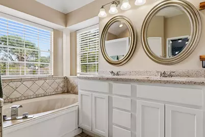 4811 Red Lantern Drive, Friendswood, TX 77546 - Photo 23