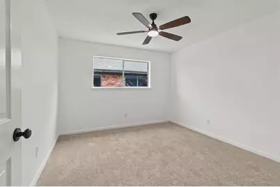 501 Valley Brook Drive, La Porte, TX 77571 - Photo 11