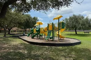 501 Valley Brook Dr, La Porte, TX 77571 - Photo 1