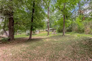 109 Hill Top Rd, Huntsville, TX 77320 - Photo 37