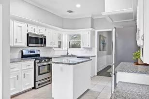 1219 Merriewood Dr, Friendswood, TX 77546 - Photo 5