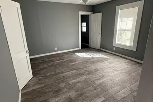 1300 N 8th St, Baytown, TX 77520 - Photo 5