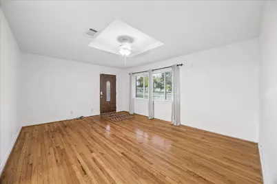 2017 Shadowdale Dr, Houston, TX 77043 - Photo 3