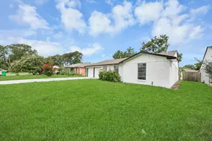 212 Harold Ln, Baytown, TX 77521 - Photo 1