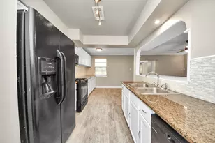 212 Harold Ln, Baytown, TX 77521 - Photo 29