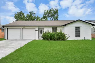 212 Harold Ln, Baytown, TX 77521 - Photo 1