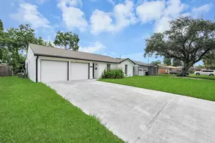 212 Harold Ln, Baytown, TX 77521 - Photo 5