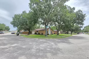 2207 Gontier Dr, Bay City, TX 77414 - Photo 13