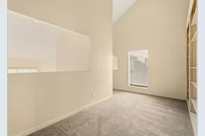 10125 Valley Forge Drive, Houston, TX 77042 - Photo 21