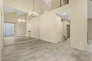 10125 Valley Forge Dr, Houston, TX 77042 - Photo 9