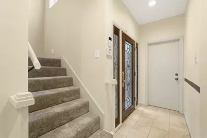 10125 Valley Forge Drive, Houston, TX 77042 - Photo 5