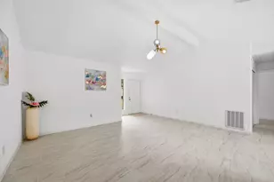 7310 Londres Dr, Houston, TX 77083 - Photo 7