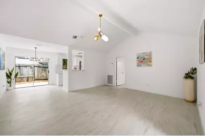 7310 Londres Drive, Houston, TX 77083 - Photo 5