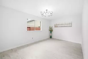 7310 Londres Dr, Houston, TX 77083 - Photo 21