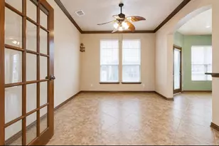 14215 Jaubert Ct, Sugar Land, TX 77498 - Photo 5