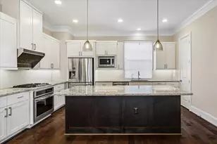 8318 Ginger Oak St, Houston, TX 77055 - Photo 3