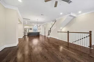 8318 Ginger Oak St, Houston, TX 77055 - Photo 5