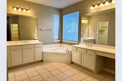 6319 Misty Creek, Missouri City, TX 77459 - Photo 13