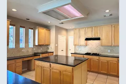 6319 Misty Creek, Missouri City, TX 77459 - Photo 9