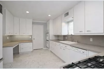 3927 Pleasant Valley Drive, Missouri City, TX 77459 - Photo 7