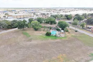 202 Broadmoor St, Victoria, TX 77904 - Photo 15