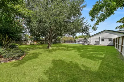 9 Earlham Drive, Friendswood, TX 77546 - Photo 35