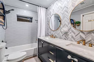 327 Middleton St, Kemah, TX 77518 - Photo 15