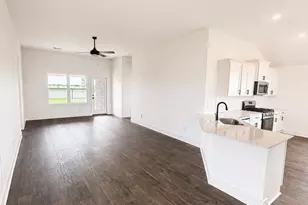 2064 Emerald Lk Trl, Dayton, TX 77535 - Photo 3