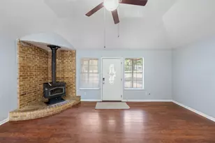 11673 Robin Ln, Conroe, TX 77303 - Photo 11