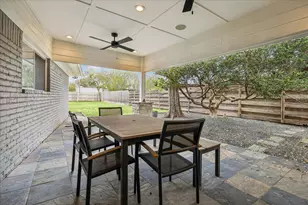 9226 Timberside Dr, Houston, TX 77025 - Photo 17