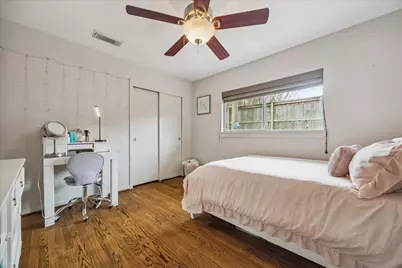 9226 Timberside Drive, Houston, TX 77025 - Photo 15