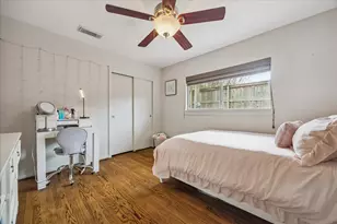 9226 Timberside Dr, Houston, TX 77025 - Photo 15