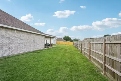 8402 Piping Rock Street, Baytown, TX 77523 - Photo 37