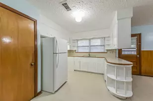 705 Dunwick Ln, Pasadena, TX 77502 - Photo 9