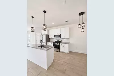 8312 Prairie View Drive, Houston, TX 77088 - Photo 5